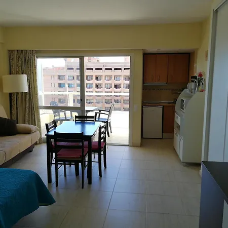 Estudio Frente Al Mar Con Piscina *